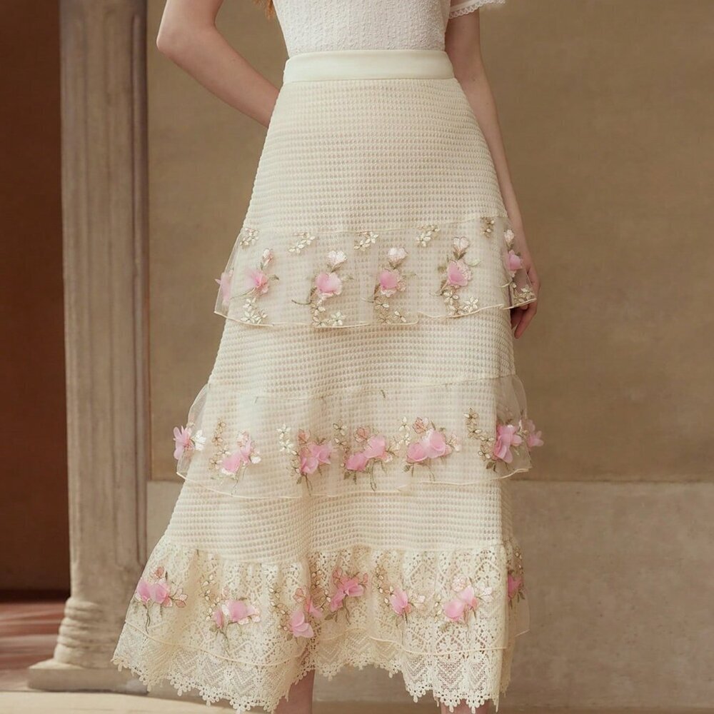 Apricot Elegant Women's Embroidery Flower Contrast Lace Skirt - Picture 5 of 6
